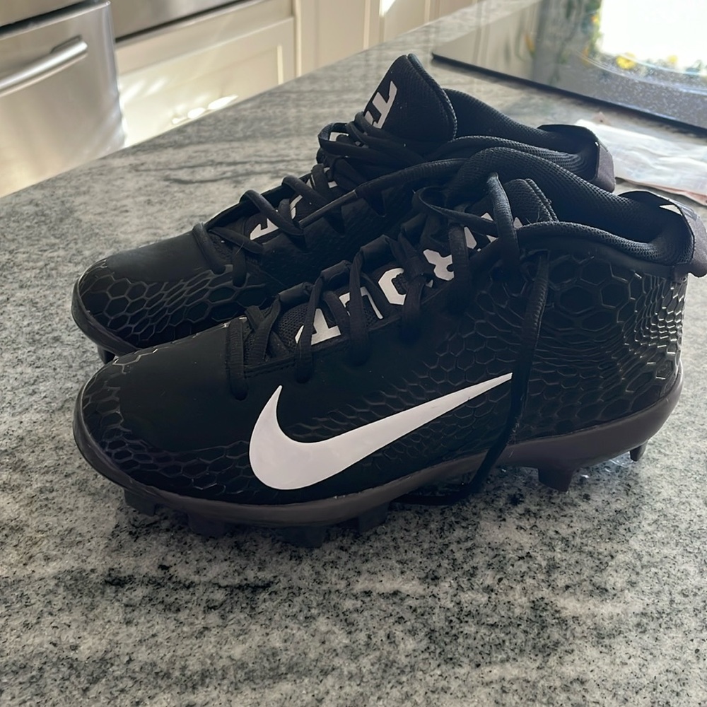 Nike Trout cleats size 6Y